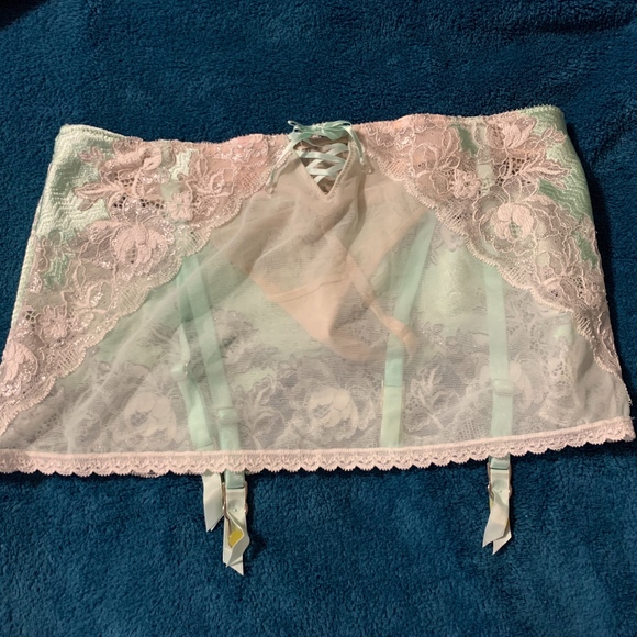 Victoria's Secret Angel embellished slip w garter - Picture 4 of 8